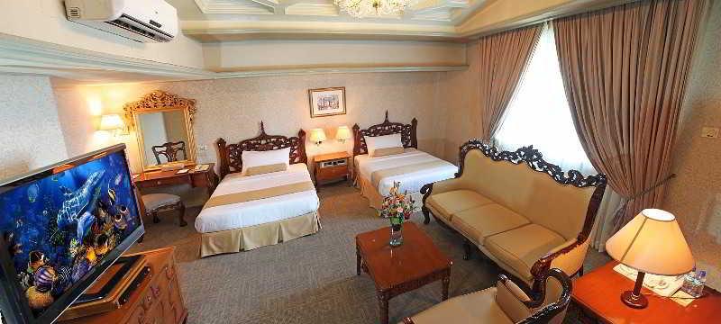Networld Hotel Spa And Casino Pasay Extérieur photo