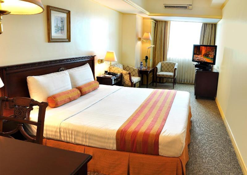 Networld Hotel Spa And Casino Pasay Extérieur photo